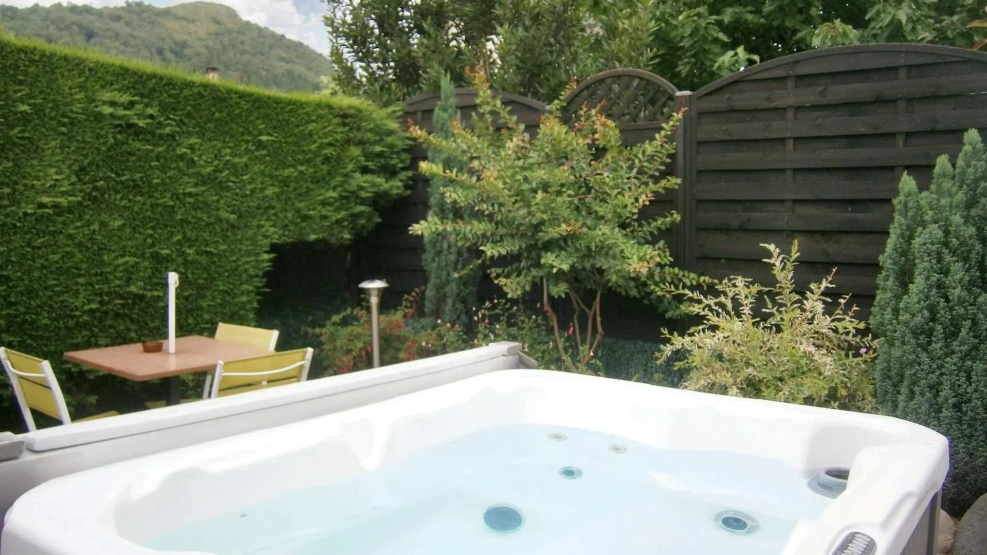 Appartement Moderne A Lourdes Avec Jacuzzi 54 M² Apartman