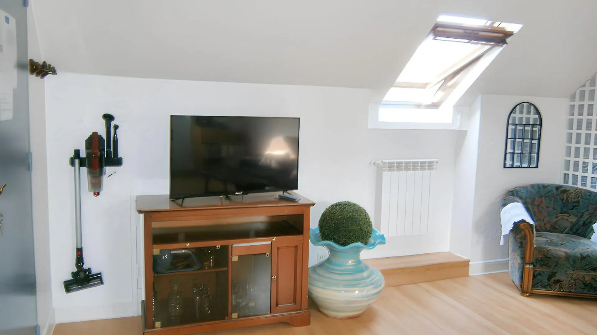 Appartement Moderne A Lourdes Avec Jacuzzi 54 M² 0*,  Franciaország
